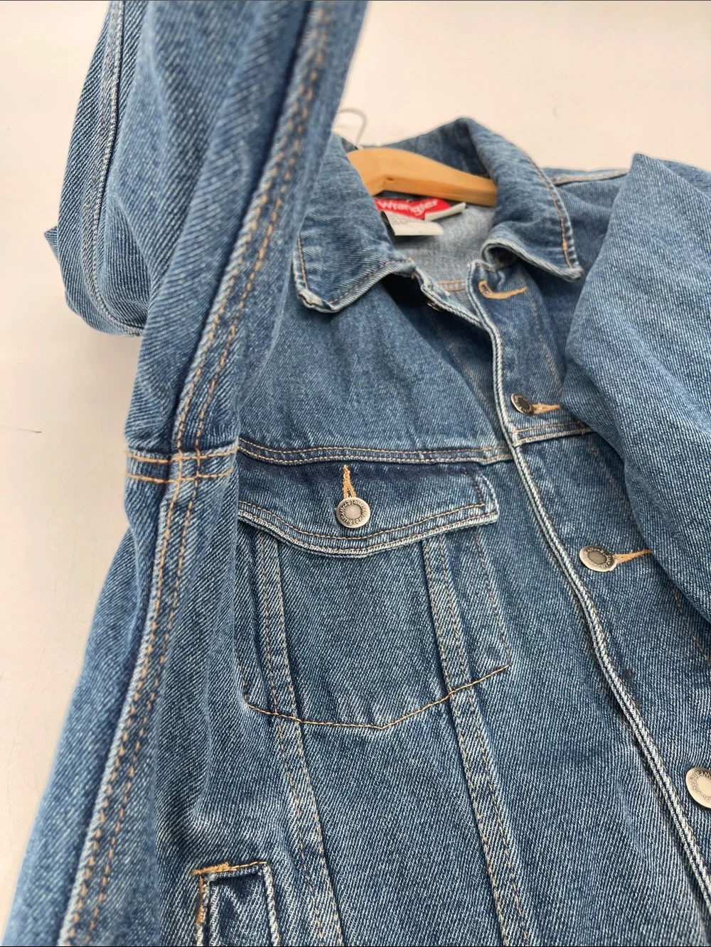 Wrangler Hero Vintage Denim Trucker Button-Up Jacket Men Medium